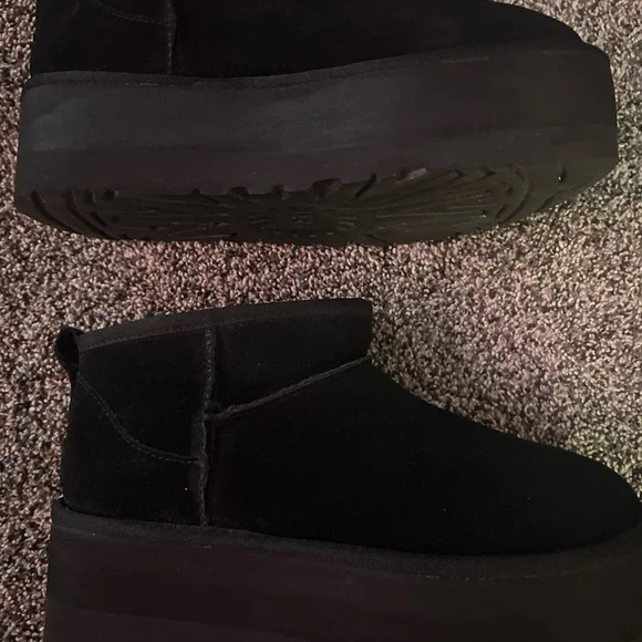 UGG Women's Classic Mini Black Platform Boots - Picture 3 of 16